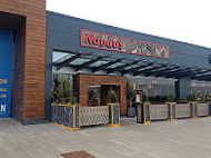 Nando's outside