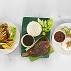 Nasi Bukuh Celagi food