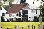 The Cricketers Inn outside