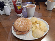 Mortimer Cafe food