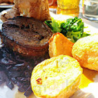 Crown & Punchbowl food