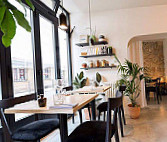 Salon Marais food