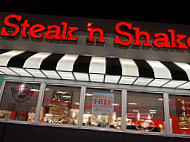 Steak 'n Shake outside