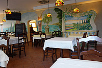 Ristorante Pizzeria IL Galeone inside