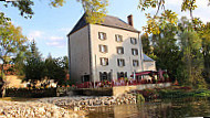 Le Moulin Fleuri food