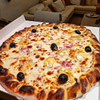 Saga Pizza food