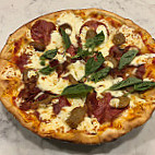 Justino's Wood Oven Pizza food