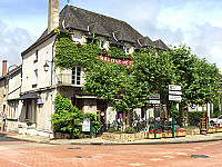 Auberge de Lanouaille outside