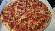 Herbies Pizza food