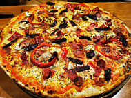 La Pizza Carlo food