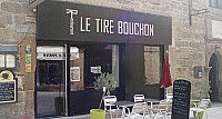 Le Tire Bouchon inside