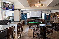 Sherwin Arms inside