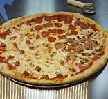 Nino's Pizzeria food