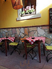 Trattoria Pizzeria Il Girasole inside