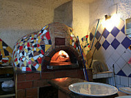 Pizzeria 2000 inside