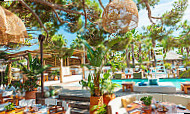 Nikki Beach food