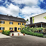 Weingut Leitgeb outside