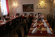 Restaurant Halbmond food