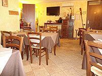 Osteria Saporedi Vino inside