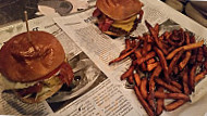 Bully's Burger food