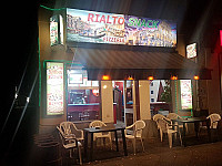 Rialto Snack 3 inside