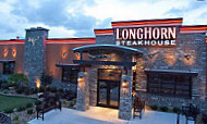 Longhorn Steakhouse outside