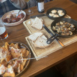 The Crooked Leg Inomhus