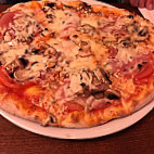 Avanti Pizza Pasta Vino food