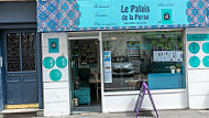 Le Palais De La Perse outside