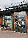 Mcdonald's Albert Dock outside