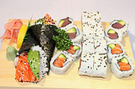 Sushi Zone food