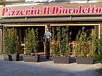 Il Diavoletto outside