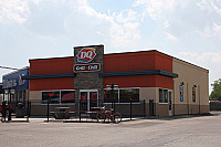 Dairy Queen-Brazier outside