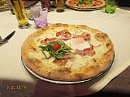 Pizzeria Mamma Mia food