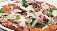 Prima Pizza food