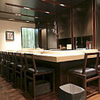 Sushidokoro Kiraku inside