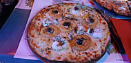 La Pizzatheque food