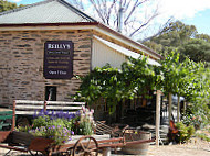 Reillys Cellar Door outside