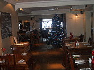 The Thorn Tree Inn inside