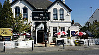 The Junction Tavern outside