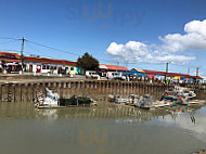 Du Pêcheur Saint Trojan Les Bains outside