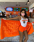 Hooters outside