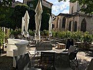 La Terrasse Des Marais inside