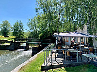 L'auberge Du Moulin Des Pres inside