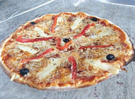 Pizza Chez Delph’ food