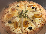 Azzurro Pizza food