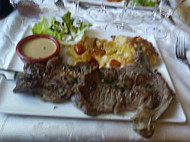 Restaurant Ogibarnia Macaye food