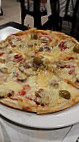 Pizzeria Calin food