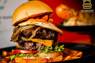 Vacamoo Gourmet Burgers food