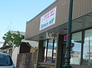 Lyl'Towne Deli & Sandwich Shop outside